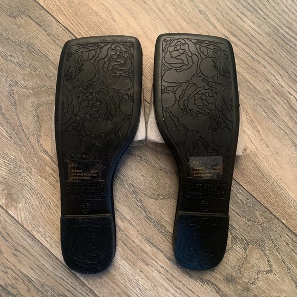 NEW CAPE ROBBIN KEKO SLIDE SANDALS BLACK WITH CLEAR STRAP 5.5 - Picture 9 of 10